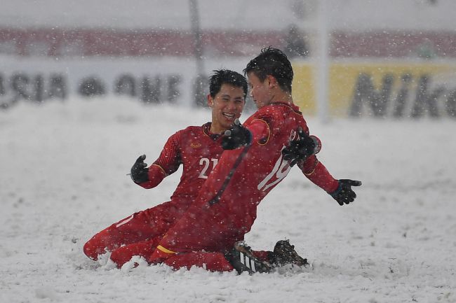 巴萨2-1再次领先阿尔梅里亚。